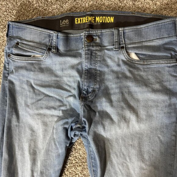 Lee Extreme Motion Jeans Mens 40x29 Light Blue Slim Fit Straight Stretch Denim - Picture 3 of 8